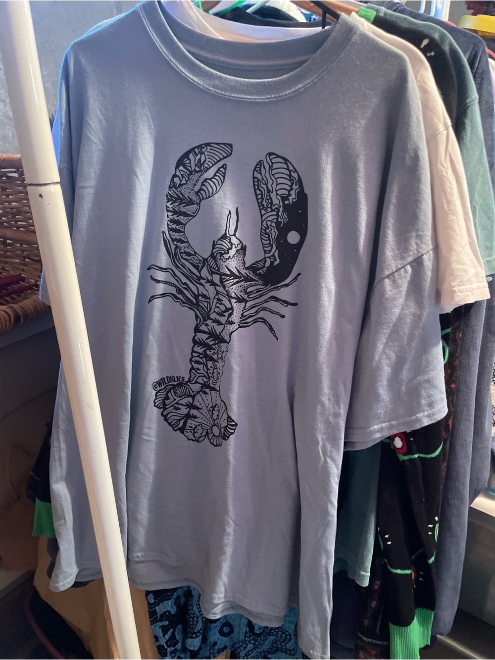 Light Blue Men’s Graphic Tee with Lobster Print